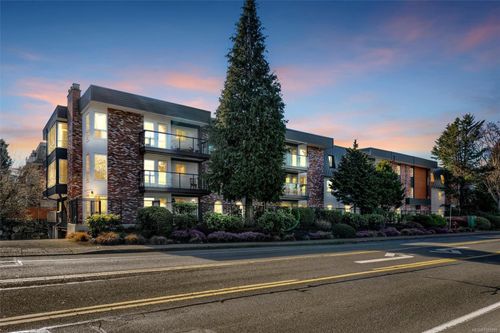301-1725 Cedar Hill Cross Rd, Saanich, BC, V8P2P8 | Card Image