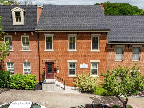 74 Broadway, Kingston, NY, 12401-6018 | Card Image