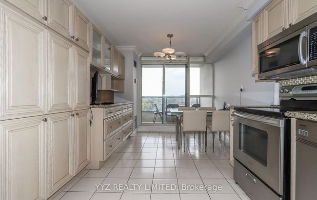 808 - 1 Clark Ave W, Condo with 2 bedrooms, 2 bathrooms and 2 parking in Vaughan ON | Image 17