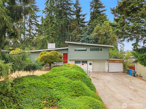 3219 S 166th Street, SeaTac, WA, 98188 | Card Image