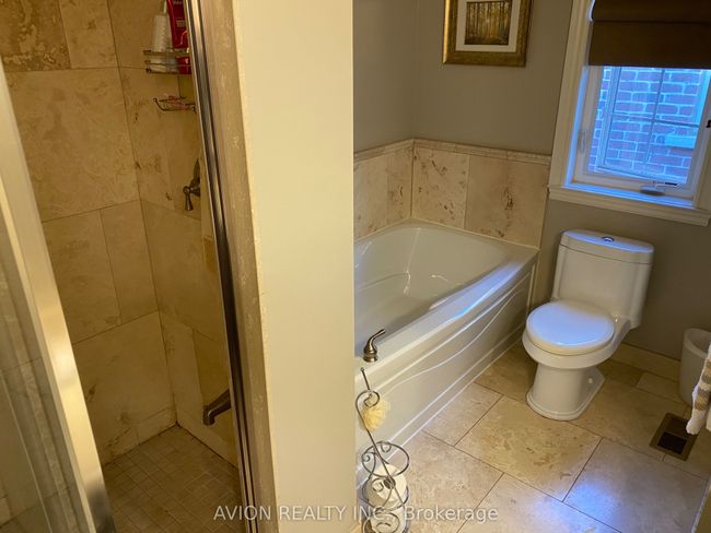 2481 8 Th Line, House other with 4 bedrooms, 3 bathrooms and 2 parking in Oakville ON | Image 7