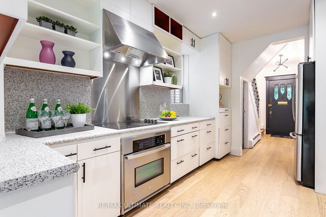 275 Kenilworth Ave, House other with 4 bedrooms, 2 bathrooms and 1 parking in Toronto ON | Image 6