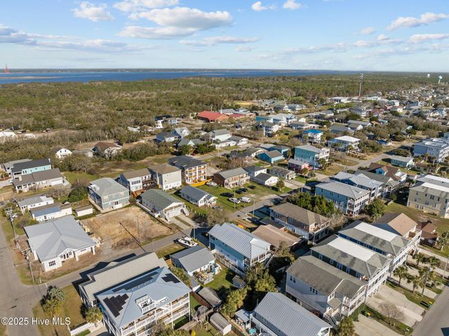 333 Fourth Ave S, House other with 2 bedrooms, 2 bathrooms and null parking in Kure Beach NC | Image 50