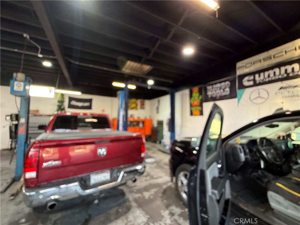 Commercial Sale in Altadena 4