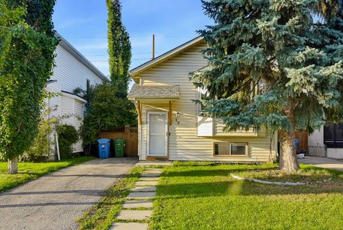 13 Shawglen Crt Sw, Calgary, AB, T2Y2R1 | Card Image