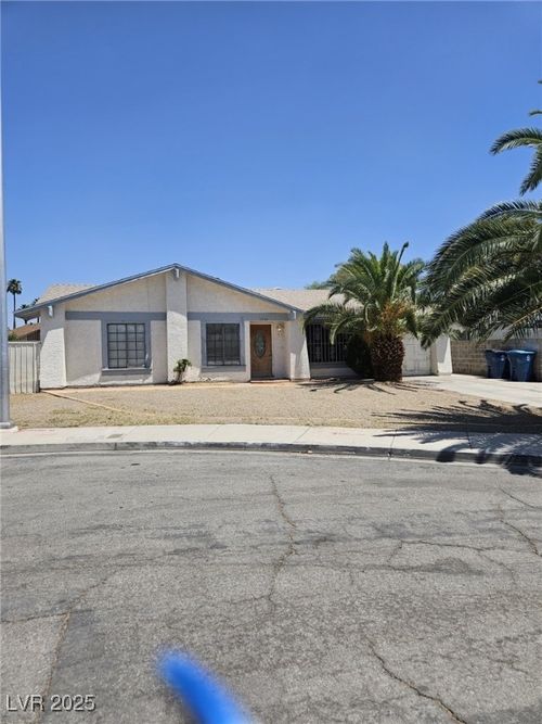 5534 Maidstone Cir, Las Vegas, NV, 89142-2203 | Card Image