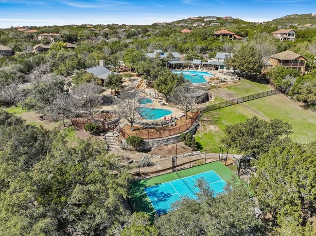 The Hollows amenities | Image 37