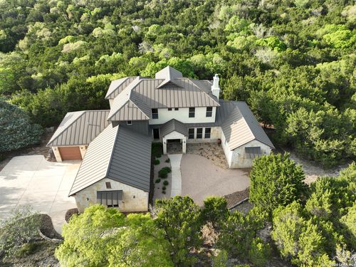 171 Scenic Bluffs Dr, Boerne, TX, 78006-8249 | Card Image
