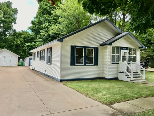 323 N Kalamazoo Street, White Pigeon Village, MI, 49099 | Card Image