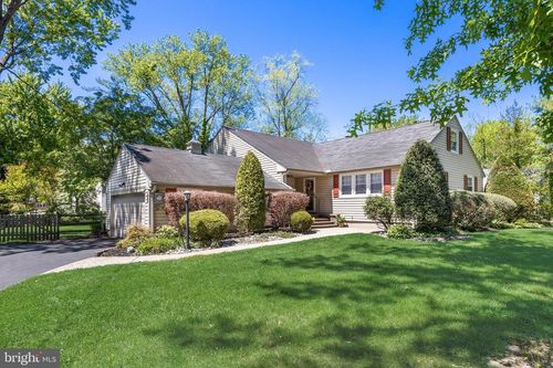420 Toll House Ln, MOORESTOWN, NJ, 08057-2857 | Card Image