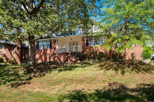 8100 Coleridge Dr, North Little Rock, AR, 72116-4925 | Card Image