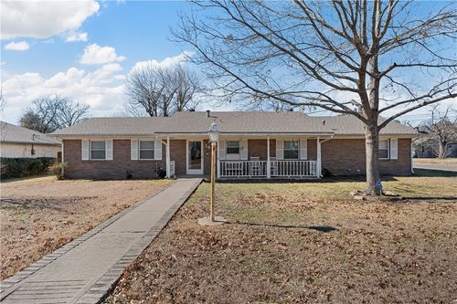 1415 Northridge St, Marlin, TX, 76661-2022 | Card Image