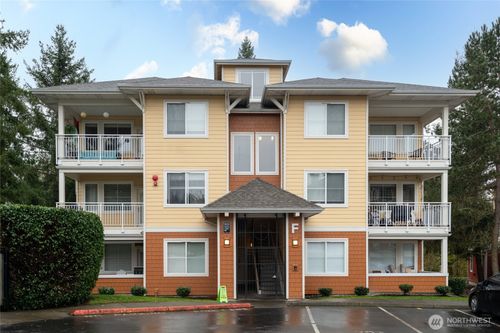 apt-f105-503 225th Ln Ne, Sammamish, WA, 98074-7173 | Card Image