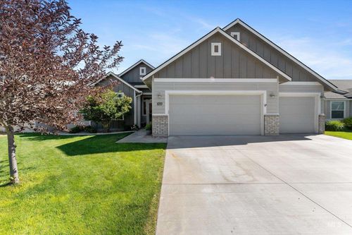 1071 E Grand Haven St, Nampa, ID, 83686-8540 | Card Image