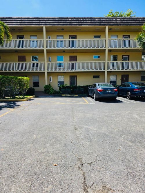 106-5940 Nw 64th Ave, Tamarac, FL, 33319-2261 | Card Image