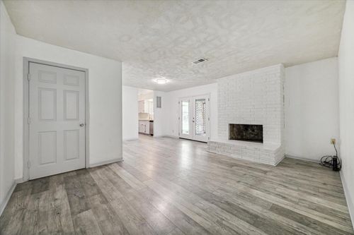 8814 Jason St, Houston, TX, 77074-2718 | Card Image