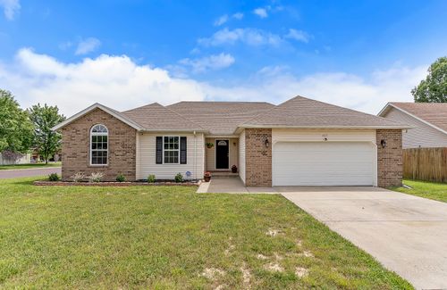 1113 Woodland Rdg, Monett, MO, 65708-6138 | Card Image