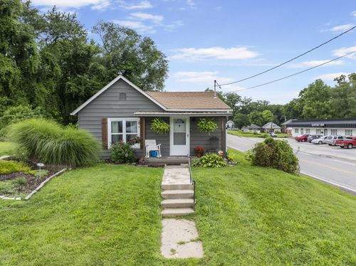 1001 4th St, Boonville, MO, 65233-1641 | Card Image