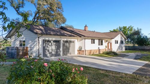21800 River Rd, Geyserville, CA, 95441-9585 | Card Image