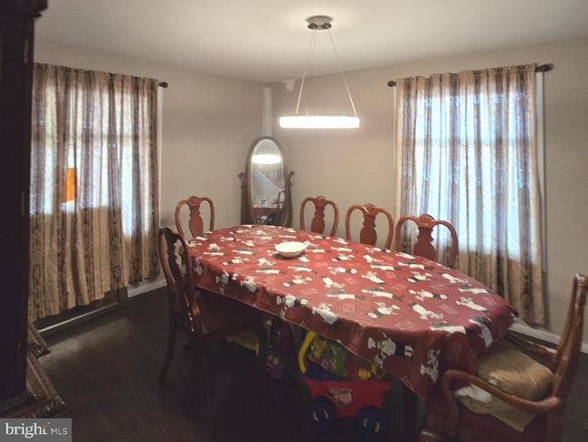 338 East Ave, House other with 4 bedrooms, 2 bathrooms and null parking in MOUNT CARMEL PA | Image 6