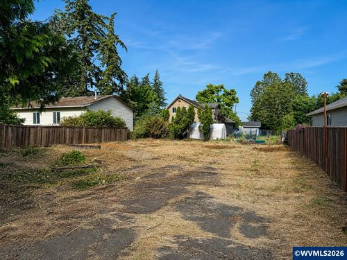 110 Towers Ln, Mount Angel, OR, 97362-9414 | Card Image