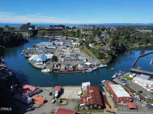 19290 S Harbor Dr, Fort Bragg, CA, 95437-5722 | Card Image