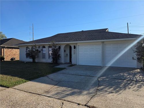 2108 S Glencove Ln, Terrytown, LA, 70056-5230 | Card Image