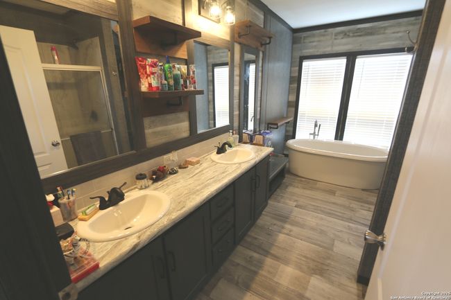 7510 Pittman Rd, House other with 3 bedrooms, 2 bathrooms and null parking in Adkins TX | Image 22