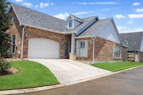 3850 Central Pointe Dr, Beaumont, TX, 77706-2800 | Card Image
