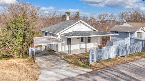 1925 Willis St, Salem, VA, 24153-4527 | Card Image