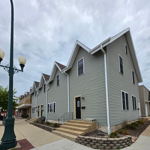 132-132 S California Street, Sycamore, IL, 60178 | Card Image