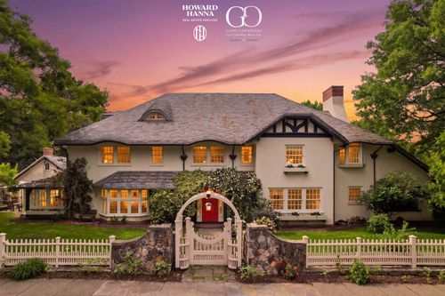 704 Amberson Ave, Shadyside, PA, 15232-1402 | Card Image