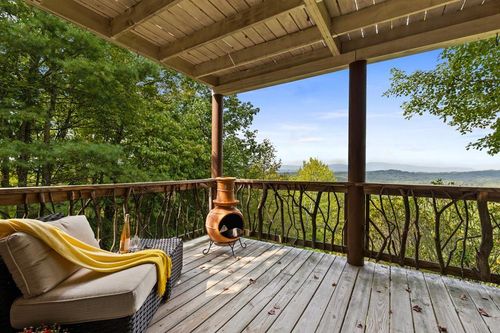 100 Wintermute Dr, Mineral Bluff, GA, 30559 | Card Image