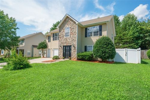 2646 Amber Crest Dr, Gastonia, NC, 28052-3673 | Card Image