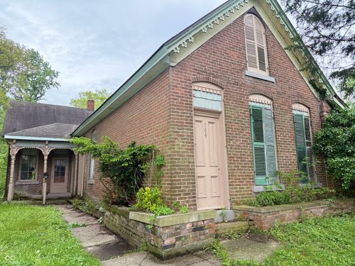 109 Main St, Crothersville, IN, 47229-1529 | Card Image