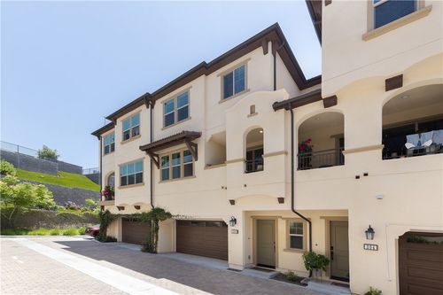 206 Winterwood Dr, Lake Forest, CA, 92630-3135 | Card Image