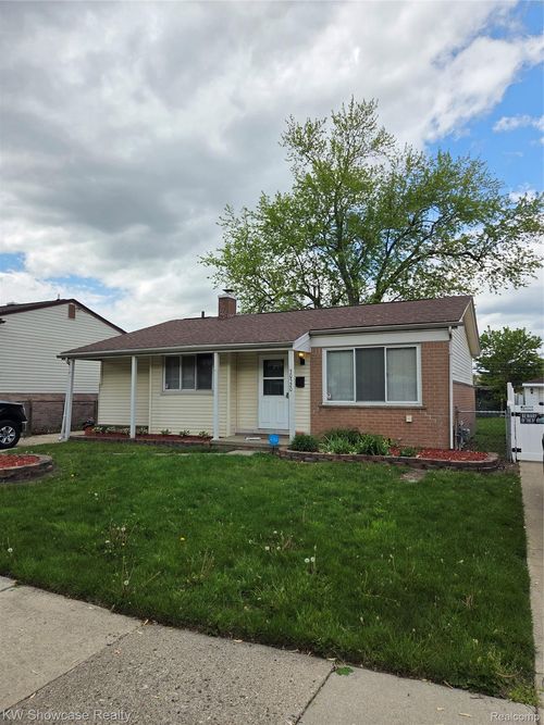 30520 Hiveley St, Westland, MI, 48186-5006 | Card Image