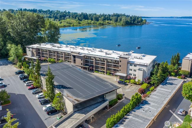 APT-201 - 9727 Ne Juanita Dr, Condo with 3 bedrooms, 3 bathrooms and 2 parking in Kirkland WA | Image 26