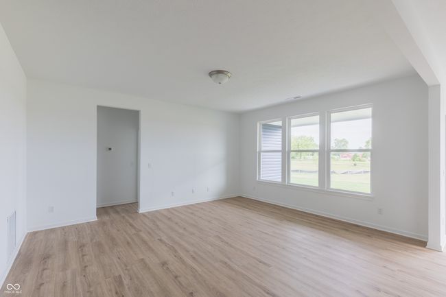1023 Grassy Branch Dr, House other with 3 bedrooms, 3 bathrooms and null parking in Indianapolis IN | Image 5