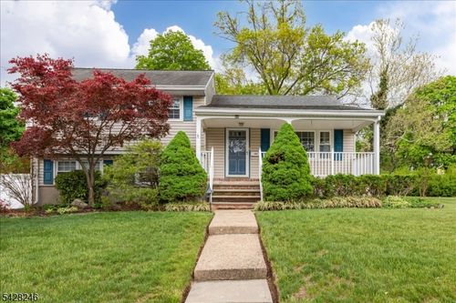 27 Fraley Dr, Somerset, NJ, 08873-1965 | Card Image