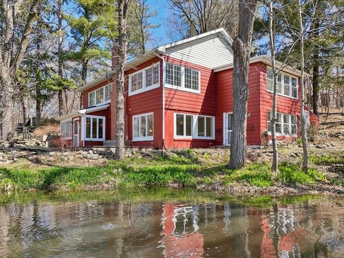 149 Oakwood Ave, Edgerton, WI, 53534-9382 | Card Image