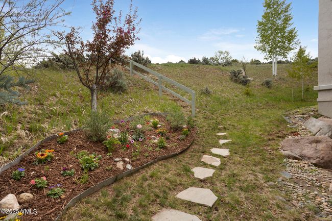 21 Hackamore Rd, Home with 3 bedrooms, 3 bathrooms and null parking in Edwards CO | Image 36