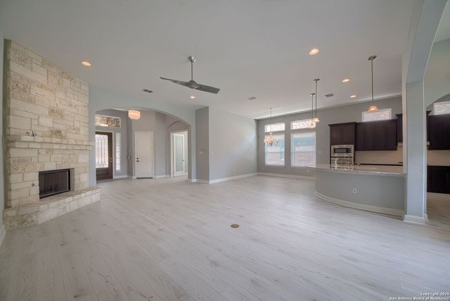 9770 Helotes Hl, House other with 3 bedrooms, 3 bathrooms and null parking in Helotes TX | Image 9