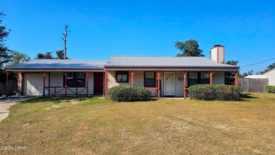 8813 E Bayhead Court, House other with 3 bedrooms, 2 bathrooms and null parking in Youngstown FL | Image 1