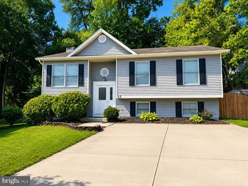 13 Mcneil Ct, Glen Burnie, MD, 21061-2569 | Card Image