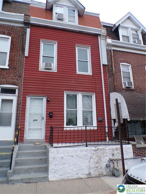 111 Ridge Ave, Allentown, PA, 18101-1921 | Card Image