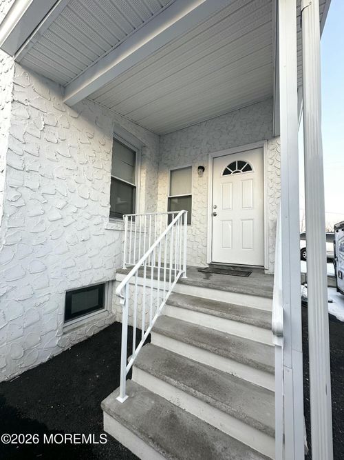 b-55 Cutters Dock Rd, Woodbridge, NJ, 07095-2638 | Card Image