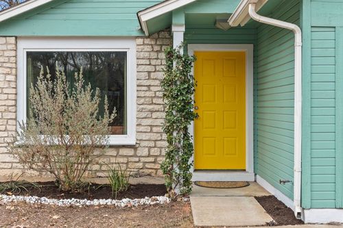 6016 Baton Rouge Dr, Austin, TX, 78727-6921 | Card Image