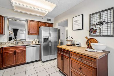 706 - 4570 Nw 18th Avenue, Condo with 2 bedrooms, 2 bathrooms and null parking in Deerfield Beach FL | Image 3