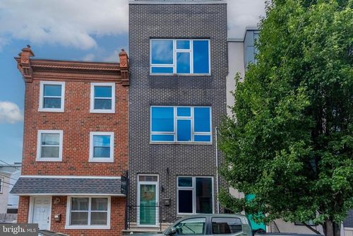 719 E Thompson St, PHILADELPHIA, PA, 19125-3442 | Card Image